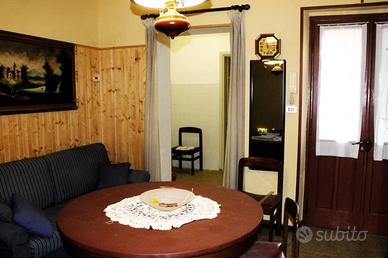 Casa indipendente di 139 m² con 3 locali e box aut