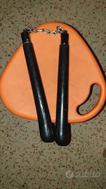 Nunchaku in gomma dura con catena