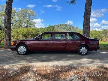 Mercedes 260 E Limousine Lang