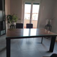 tavolo legno massello e vetro rimovibile