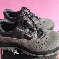 Scarpa antinfortunistica 