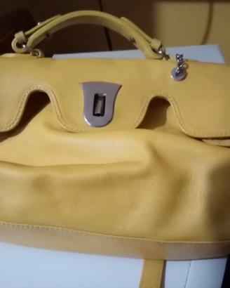 Etro. Borsa in pelle gialla