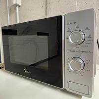 Microonde Midea con Grill