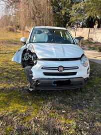 Fiat 500x incidentata