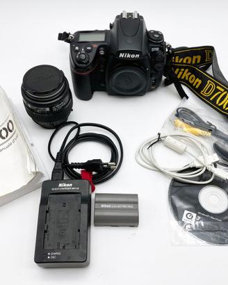 Nikon D700 Reflex Digitale con Zoom-Nikkor 35-70mm