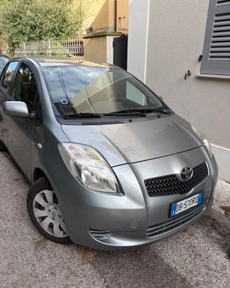 Yaris diesel 2006 1.4 grigia