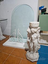 tavolo in cristallo con colonna in gesso cemento