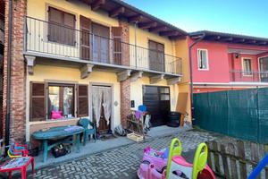 CASA SEMINDIPENDENTE A VAL DELLA TORRE