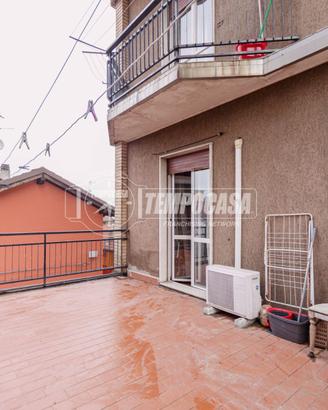 Bilocale con terrazzo