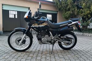 Honda Dominator NX650 registro storico