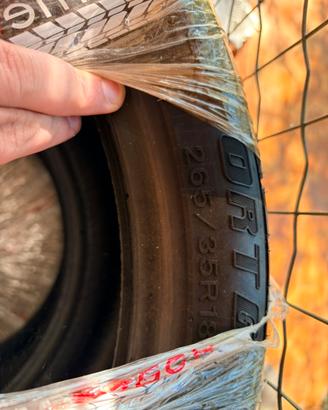 Gomme 265/35/18
