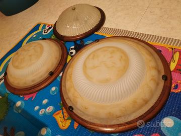 Plafoniere in vetro e legno – stile classico