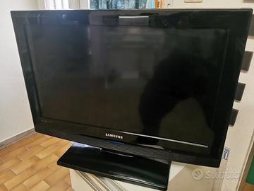 2 tv lcd samsung 26" e saba 22"