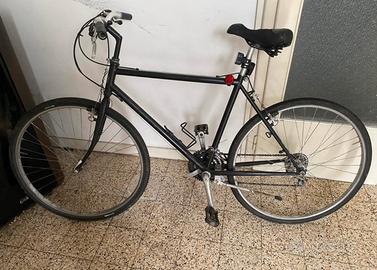 Bicicletta abbastanza nuova