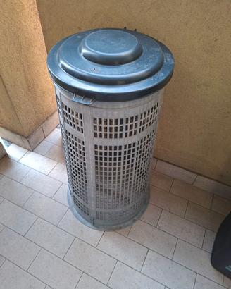 Trespolo per rifiuti