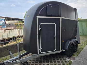 Van trasporto 2 cavalli Trailer Humbaur