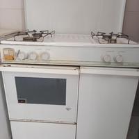 CUCINA A GAS Petite Maison  Modello compatto. 4 Fu