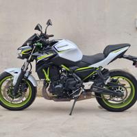 Kawasaki z650 my 2021 Solo 12500 km