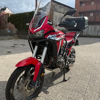 Africa twin crf 1100 rossa
