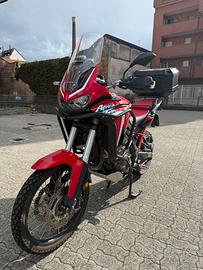 Africa twin crf 1100 rossa
