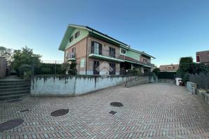 4 LOCALI A BRUINO