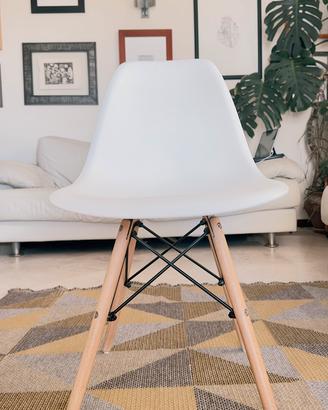 4 sedie modello Eames