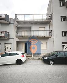Partanna Casa Indipendente Con Giardino