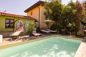 Villa di 208 m² con più di 5 locali e box auto dop