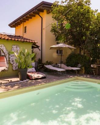 Villa di 208 m² con più di 5 locali e box auto dop
