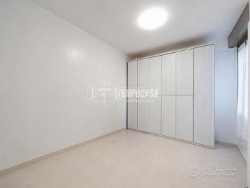 ESCLUSIVO 3 LOCALI RISTRUTTURATO !!