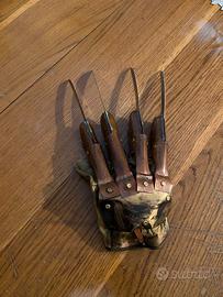 Guanto Freddy Krueger A Nightmare On Elm Street 2