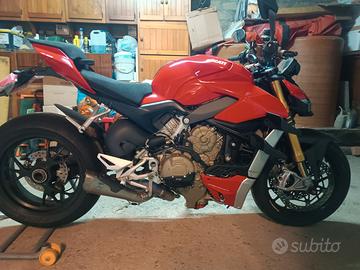 Ducati Streetfighter V4 - 2020