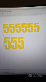 Adesivi personalizzati su misura