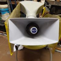 coppia trombe RCF con amplificatore GBC e calamita