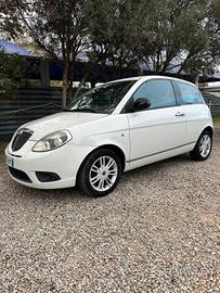 Lancia Ypsilon 1.3 MJT 75 CV Unyca