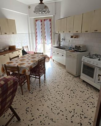 Stanza in appartamento grande e cetrale Colleferro