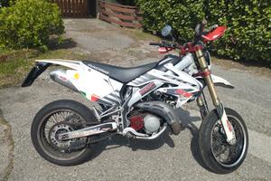 HM CRM 125 derapage 2T