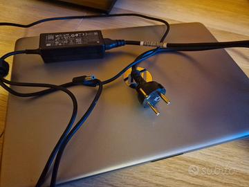 Pc portatile Hp SSD 238 gb Ram 8 gb