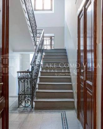 Appartamento di 150 m² con 5 locali a Como