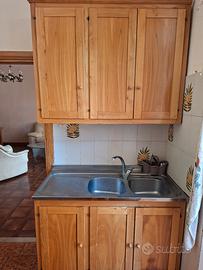 Cucina monoblocco in pino massello