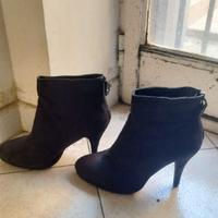 Scarpe a tronchetto numero 40