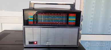 RADIO VINTAGE MADE IN HONG KONG