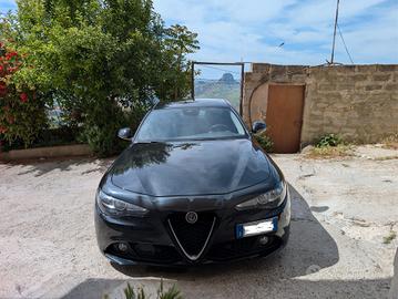 Alfa Romeo Giulia 2.2 Turbodiesel 180 CV Super MT6