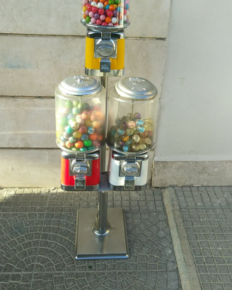 Distributore beaver palline gomme