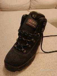 Scarpa da trekking.