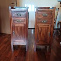 2 comodini anni '30 in noce