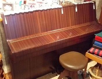 pianoforte verticale FURSTEIN