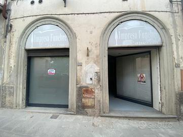 NEGOZIO A FIGLINE E INCISA VALDARNO