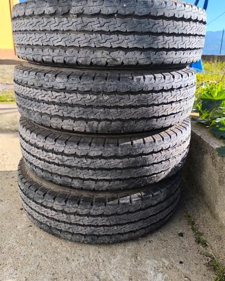 4 Pneumatici 185 R14C  