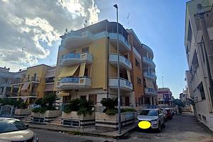 Massafra appartamento con box